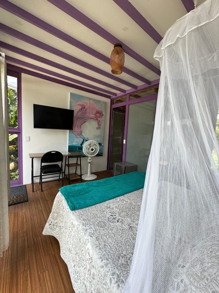 LarMorado5
